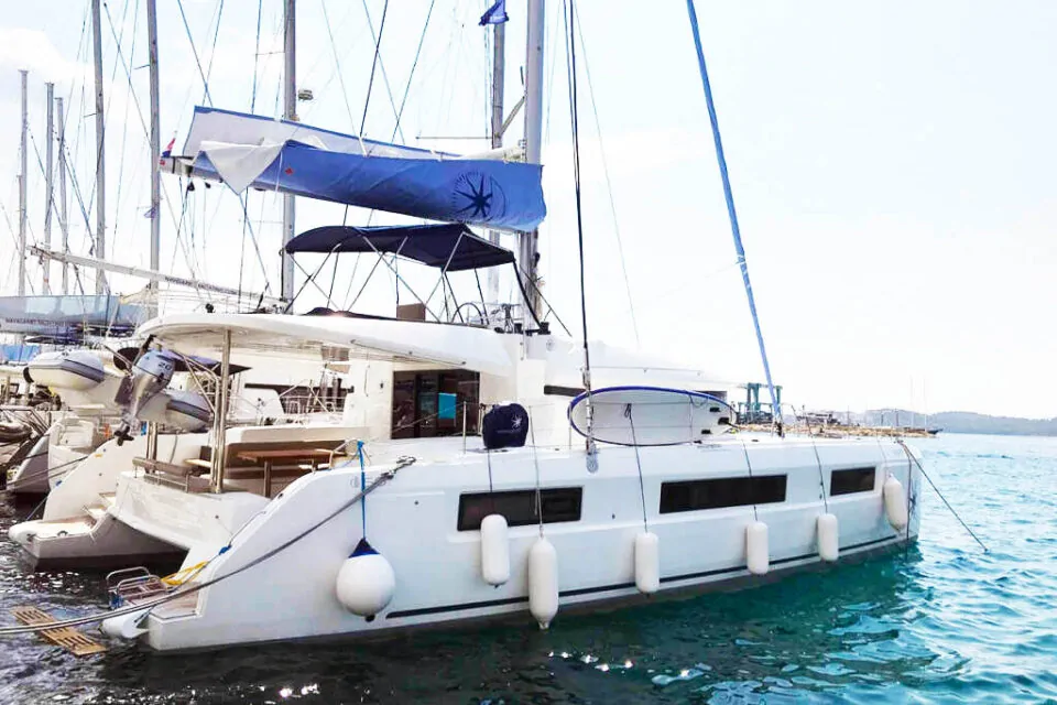 yacht charter in Seychelles
