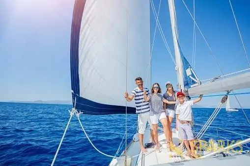 exciting-family-yachting-4
