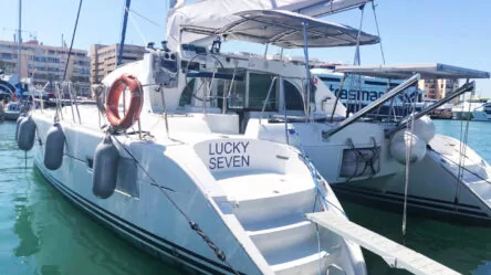 Catamaran Lucky Seven