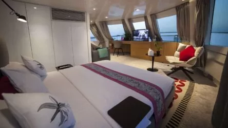 Моторная яхта люкс Azalea (2015)