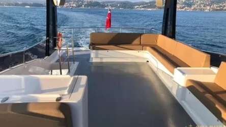 Моторная яхта Istanbul 1