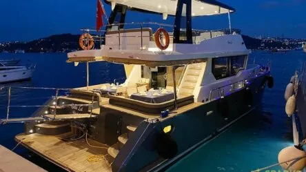 Motor yacht Istanbul 1