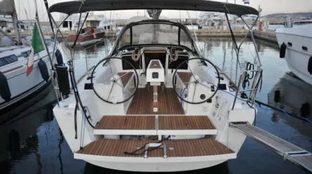 Sailing yacht Dufour 350 Grand Large