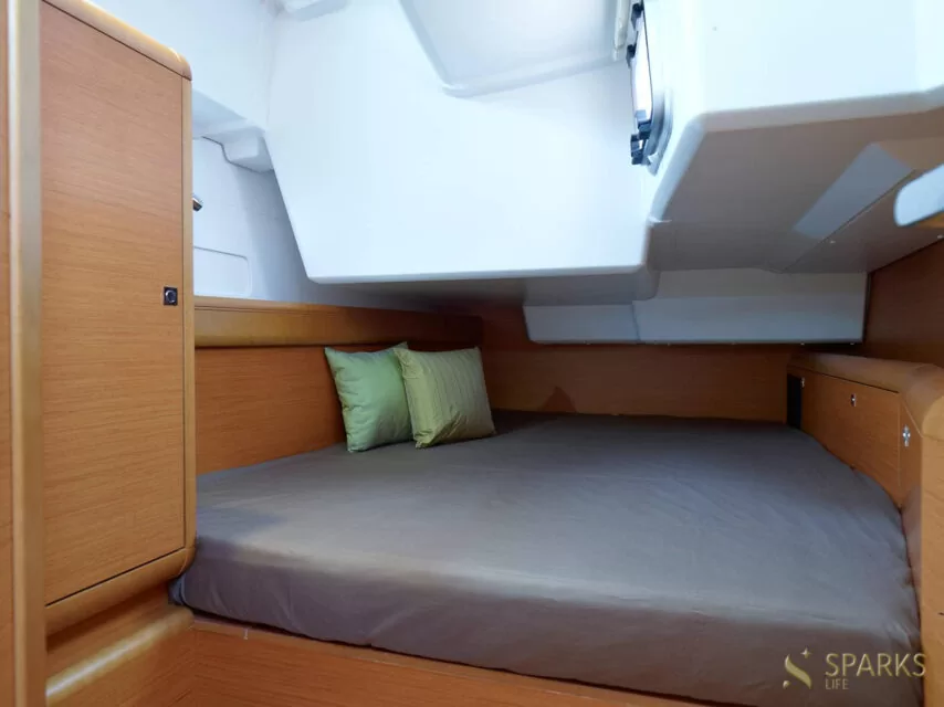 Sailing yacht Sun Odyssey 519