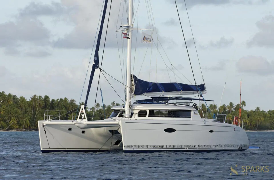 Rent a cabin on the yacht Eleuthera 60