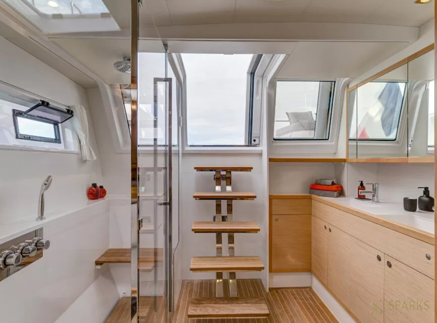 Rent a cabin on the yacht Lagoon 620