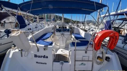Sailing yacht BURDA