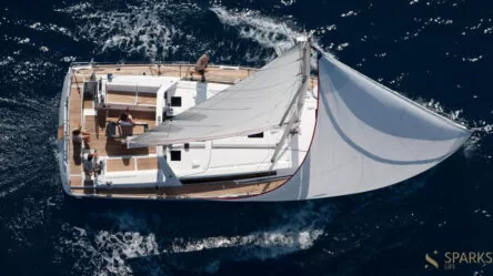 Sailing yacht Oceanis 45