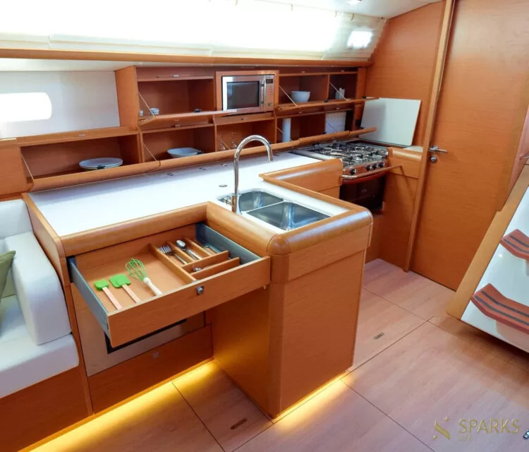 Sailing yacht Sun Odyssey 519