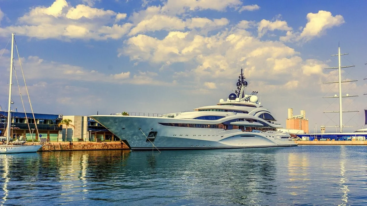 TOP new berths for mega yachts